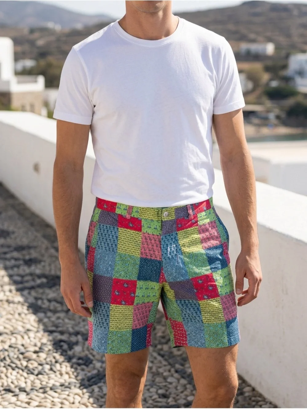 Vineyard Vines Men’s Sailors Red Multi Whale Printed Patchwork Breaker Shorts 33